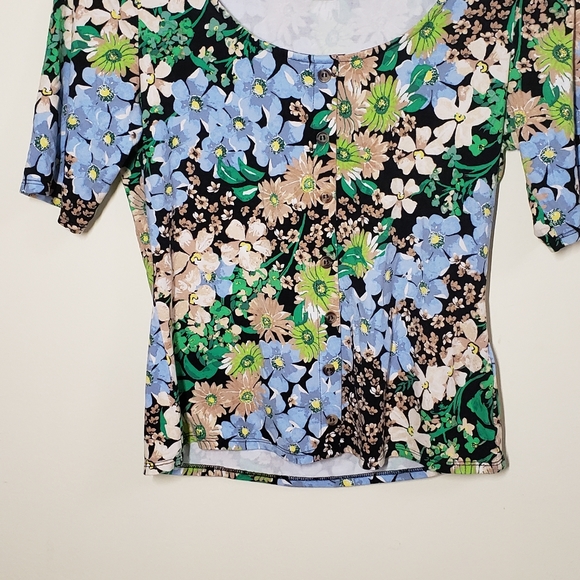H&M floral blouse  top - Picture 4 of 4